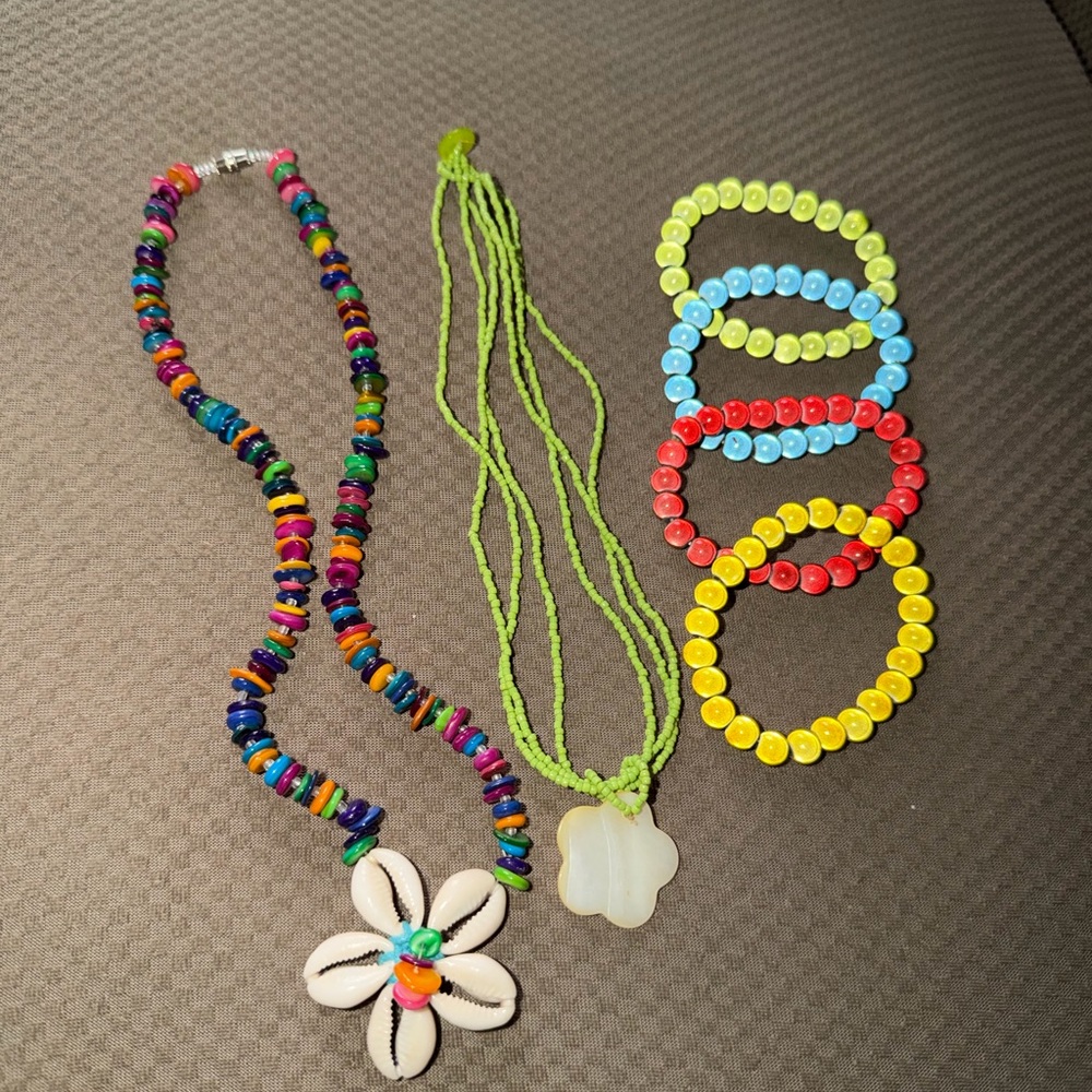 Bright Costume Jewelry. Beach Vacation Jewelry. Necklaces & Bracelets